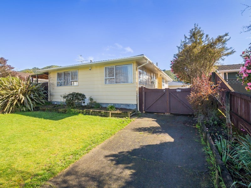 61 California Drive, Totara Park, Upper Hutt - Carousel 1