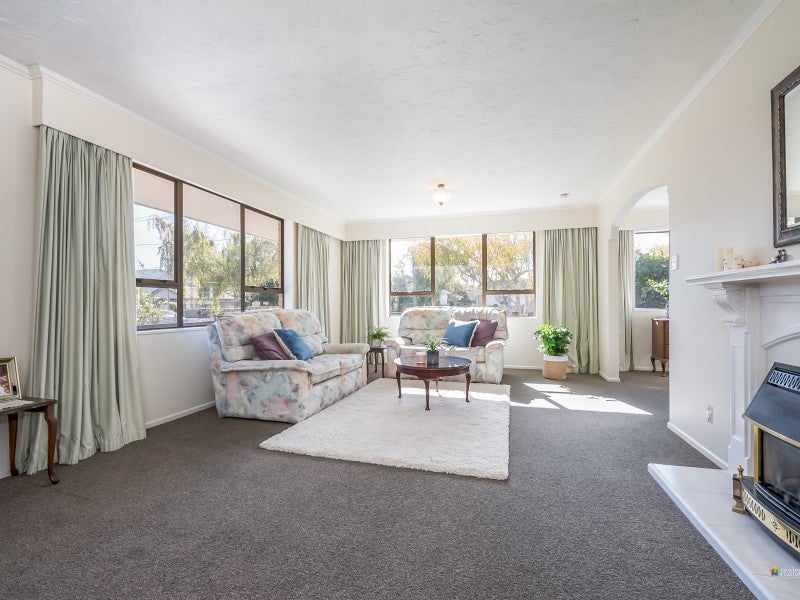 2/18 Norton Park Avenue, Fairfield, Lower Hutt - Carousel 2