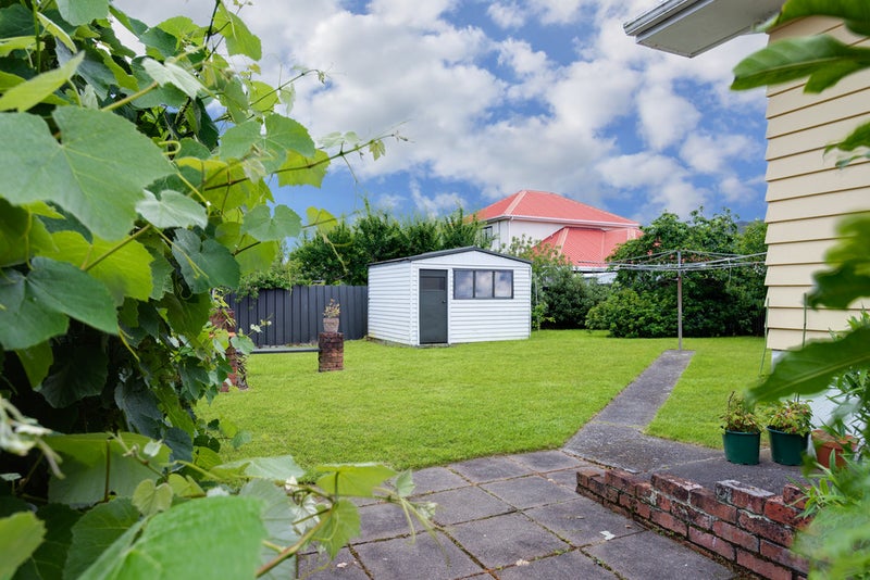 27 Kashmir Avenue, Clouston Park, Upper Hutt - Carousel 20