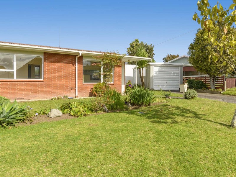 4 Smiths Road, Matua, Tauranga - Carousel 1