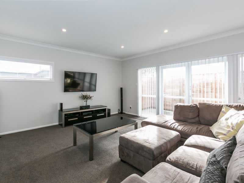 813 Maitland Crescent, Mayfair, Hastings - Carousel 2