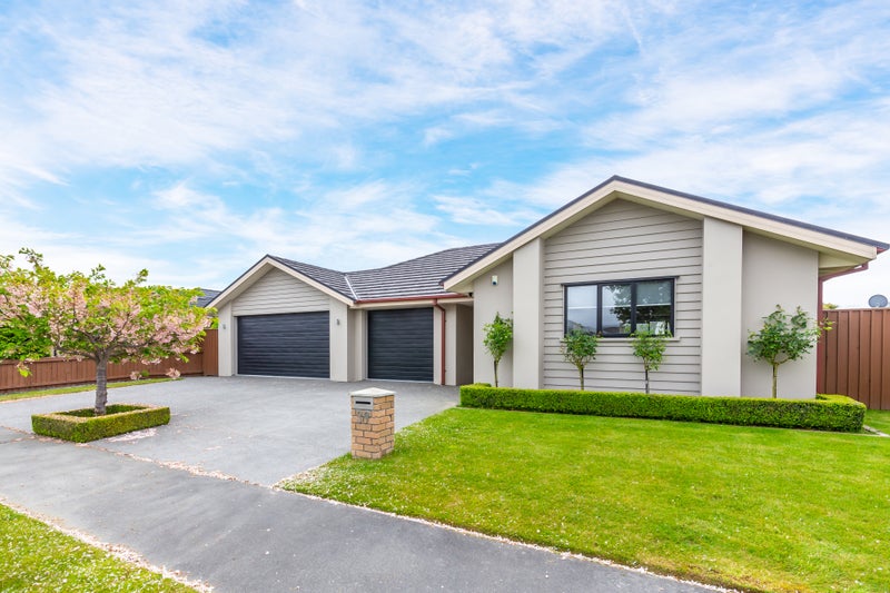 39 Mariposa Crescent, Aidanfield, Christchurch - Carousel 2