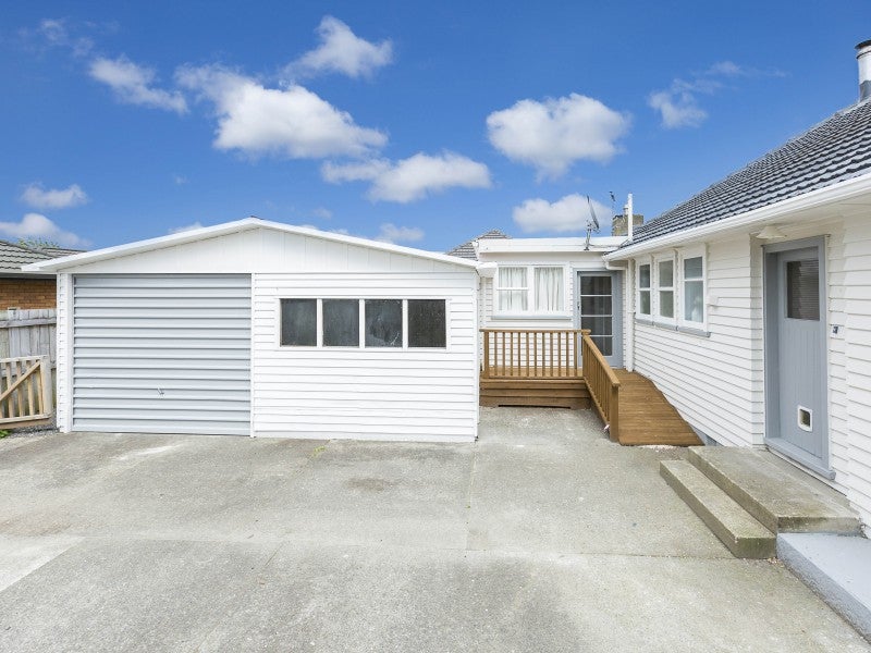 41 Shakespeare Avenue, Trentham, Upper Hutt - Carousel 21