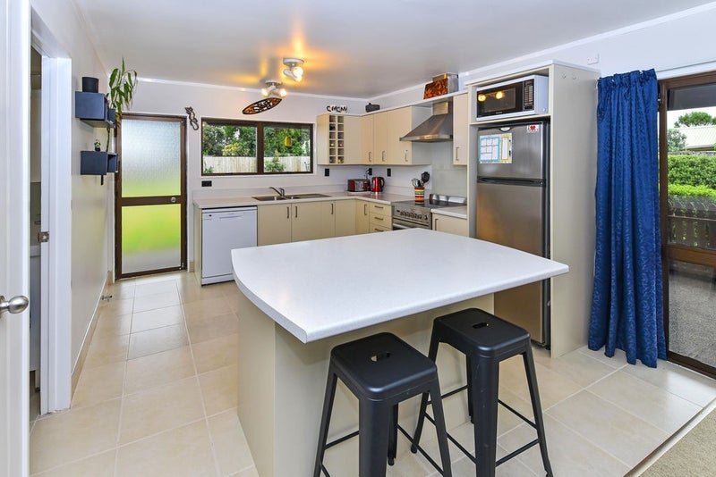 2 MILLEN PLace, Clarks Beach, Clarks Beach - Carousel 2