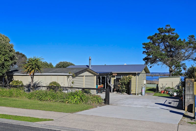 574 Pukehina Parade, Te Puke - Carousel 2