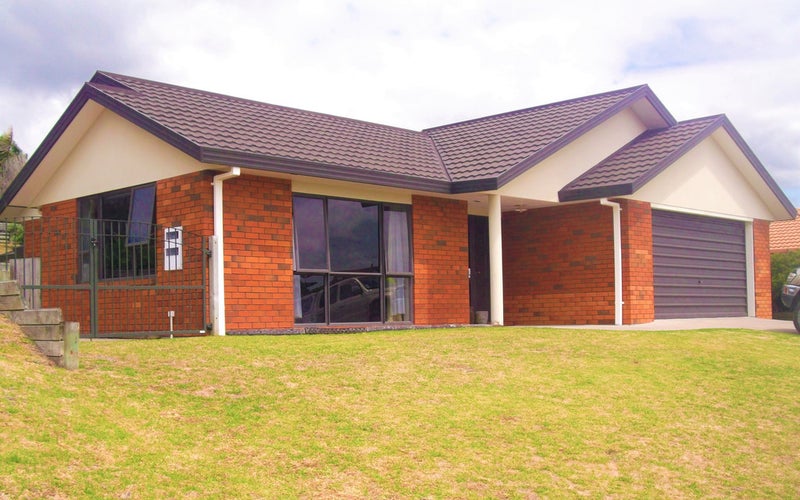 5 Meadow Vale, Coastlands, Whakatane - Carousel 1