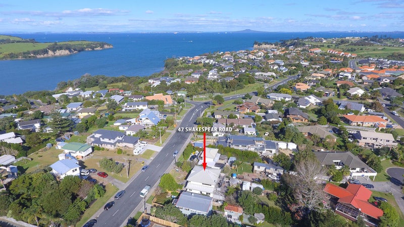 47 SHAKESPEAR RD, Army Bay, Whangaparaoa - Carousel 1