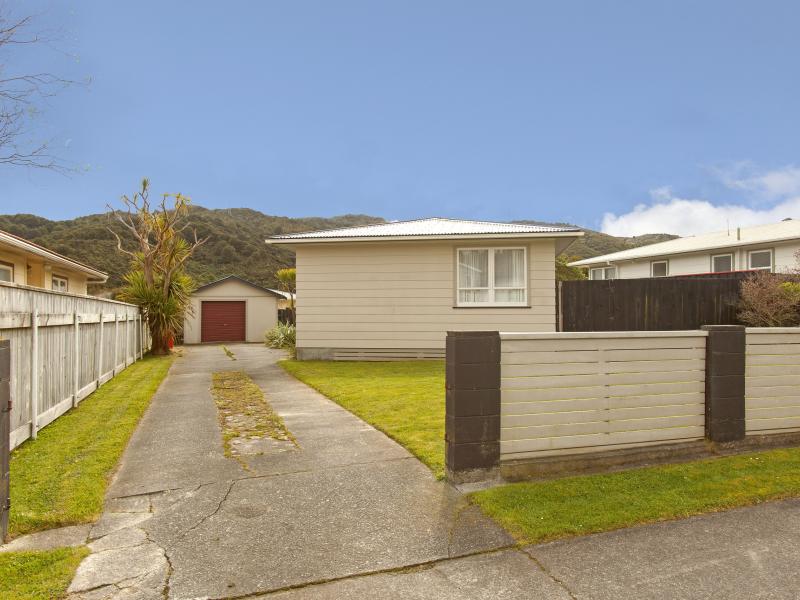 11 Manurewa Grove, Wainuiomata, Lower Hutt - Carousel 12