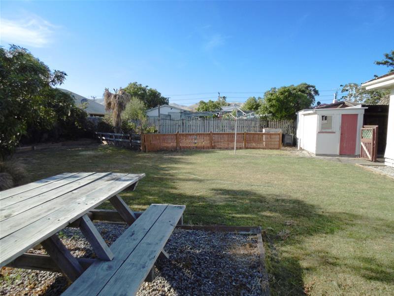 15 Gill Crescent, Redwoodtown, Blenheim - Carousel 19