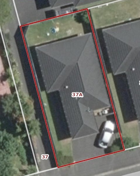 37A Sillary Street, Hamilton East, Hamilton - Carousel 15