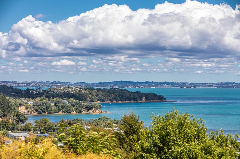 19 Beresford Avenue, Surfdale, Waiheke Island - Carousel 1