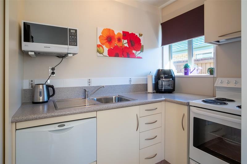 7/24 Avonhead Road, Avonhead, Christchurch - Carousel 2