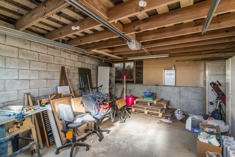 18 Robert Street, Newlands, Wellington - Carousel 26