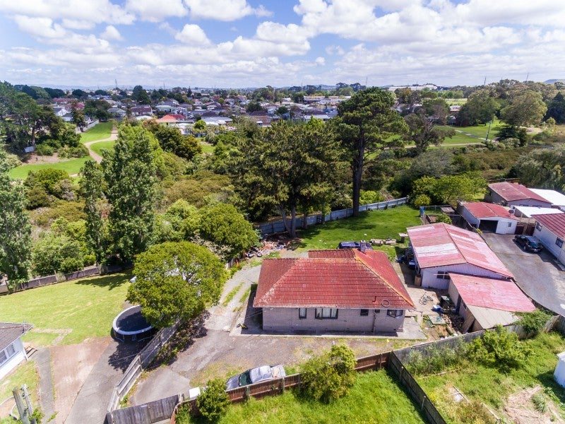 21 Bolton Place, Otara, Auckland - Carousel 1