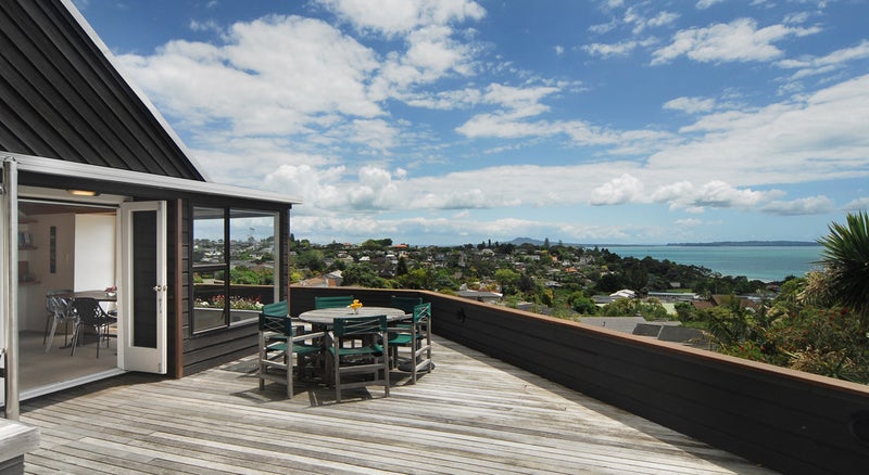 5 Paisley Street, Mellons Bay, Auckland - Carousel 2