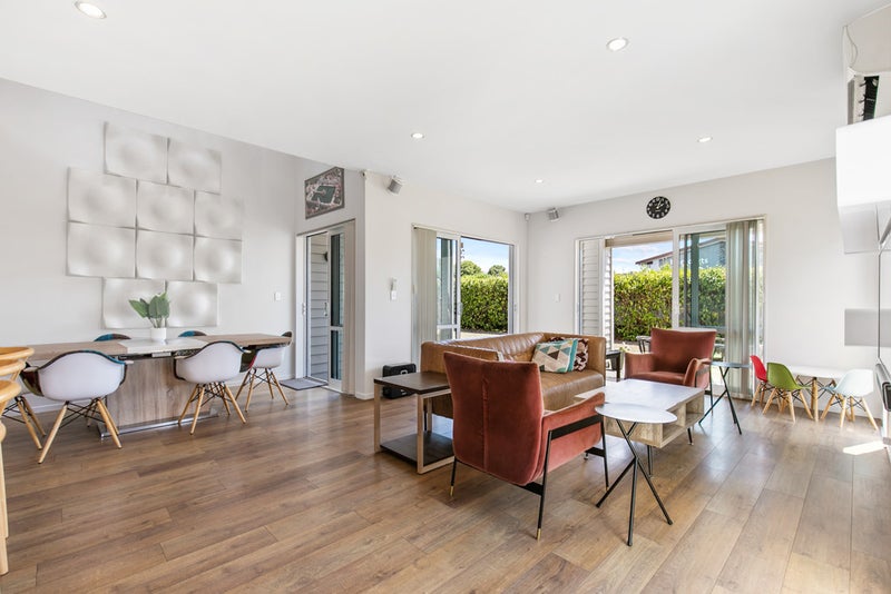 45 Pickaberry Avenue, Karaka, Papakura - Carousel 2