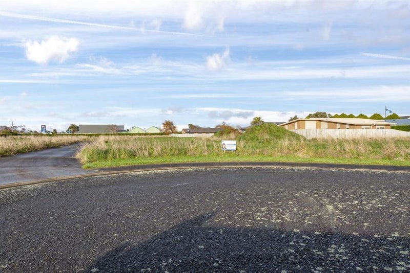2 Yulestar Place, Hāwera - Carousel 2
