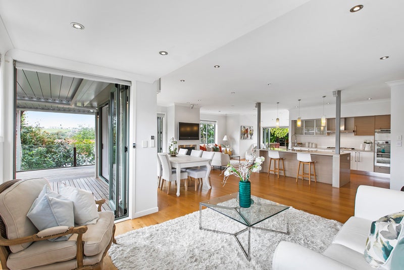 18 Tautari Street, Orakei, Auckland - Carousel 1