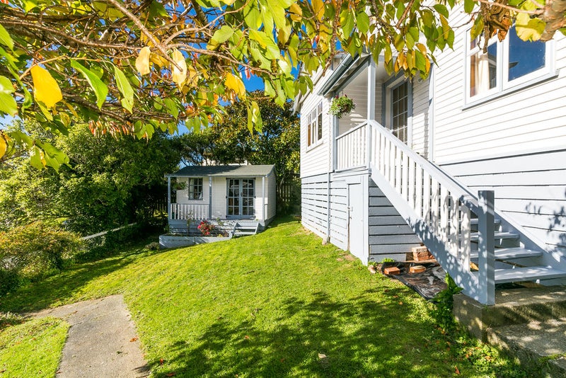 1 Carroll Street, Ngaio, Wellington - Carousel 1