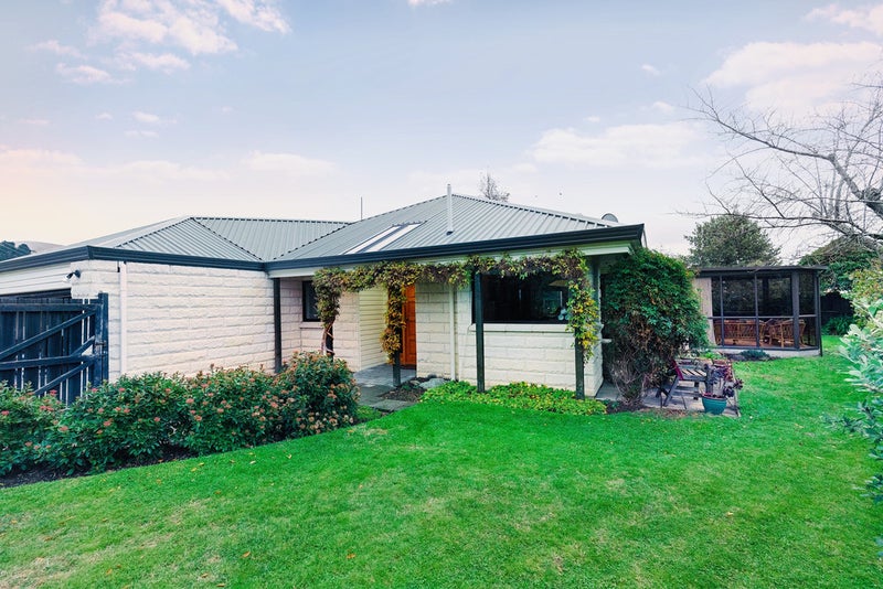 4 Warner Place, Heathcote Valley, Christchurch - Carousel 2