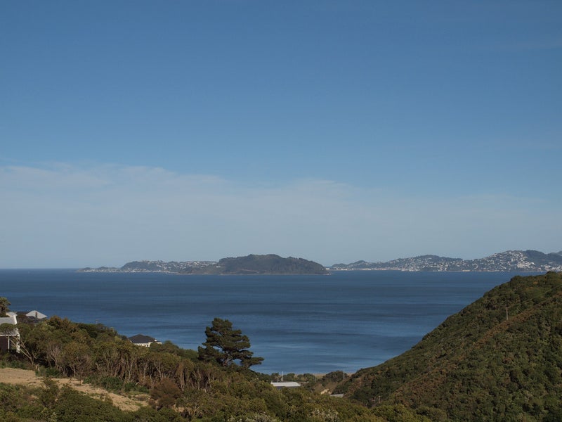 11 Te Ahi Parera Place , KOROKORO, LOWER HUTT - Carousel 1