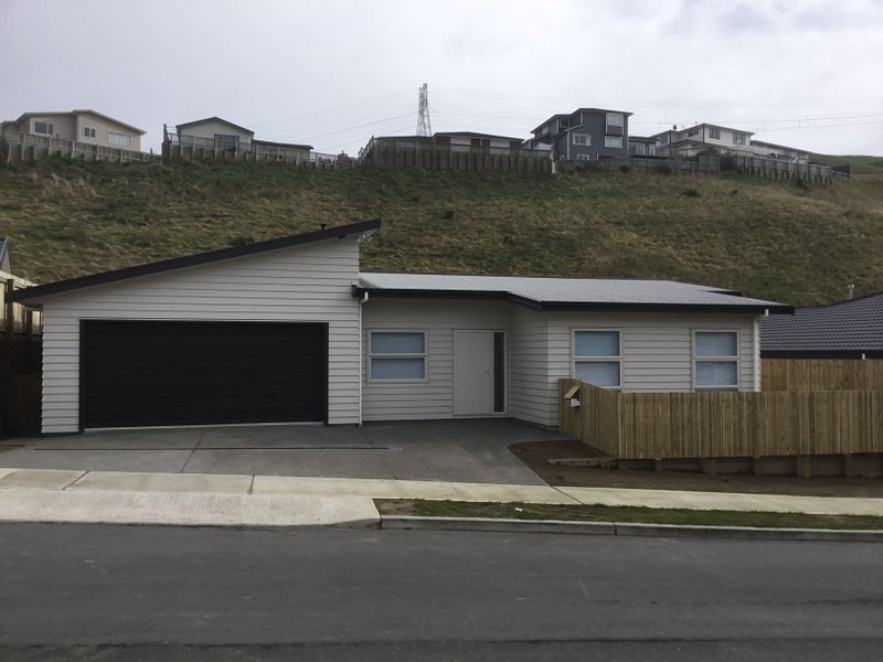 7 Atherton Terrace, Churton Park, Wellington - Carousel 1