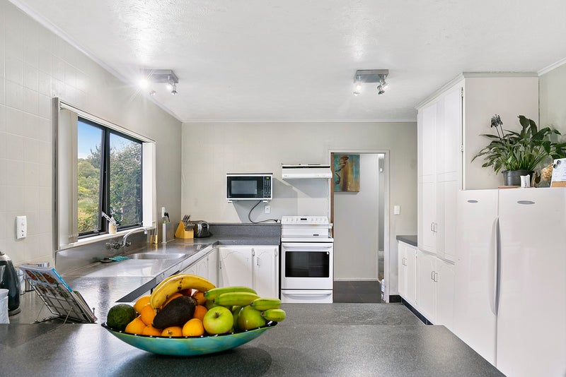 16 Tortola Crescent, Grenada Village, Wellington - Carousel 2