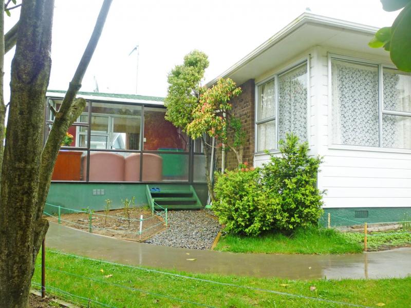16 Christchurch Crescent, Kelson, Lower Hutt - Carousel 17