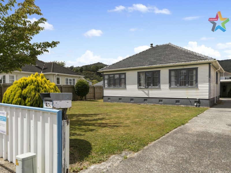 58 Hewer Crescent, Naenae, Lower Hutt - Carousel 1