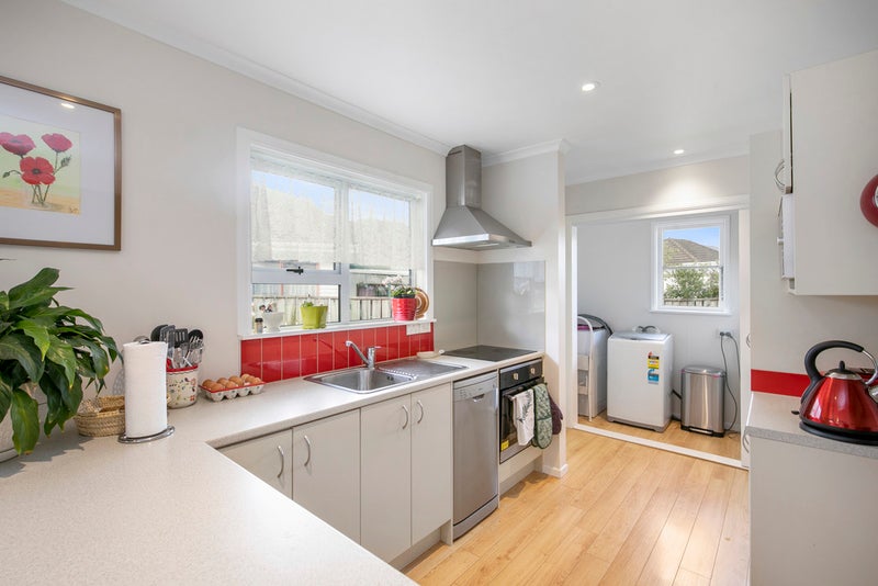 12 Nelson Crescent, Wainuiomata, Lower Hutt - Carousel 2