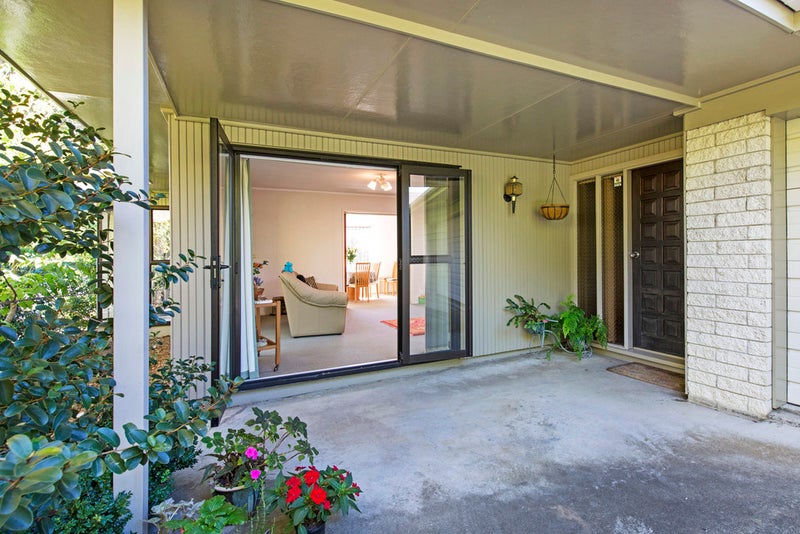 122 Fisher Parade, Sunnyhills, Auckland - Carousel 1