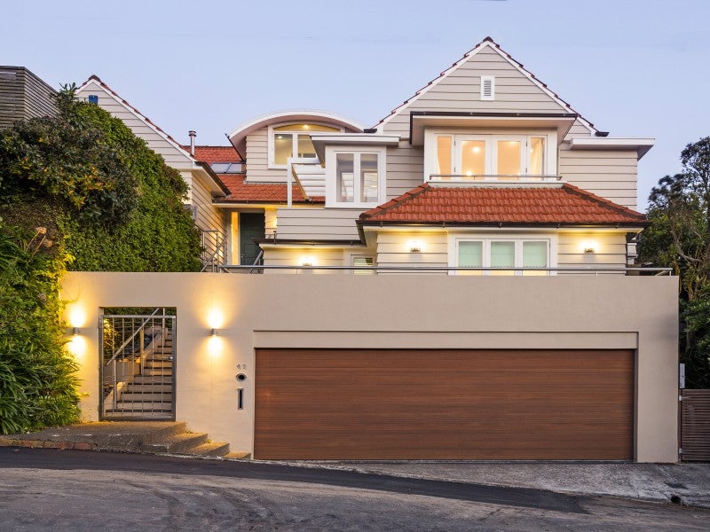 42 Upper Watt Street, Wadestown, Wellington - Carousel 1