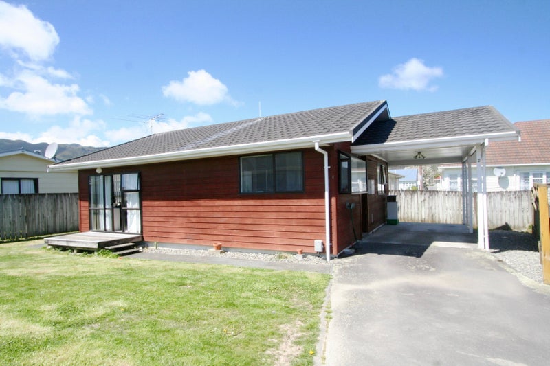 4/8 Hewer Crescent, Naenae, Lower Hutt - Carousel 1