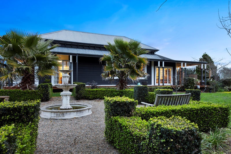 104 Pitt Road, Hillsborough, New Plymouth - Carousel 1