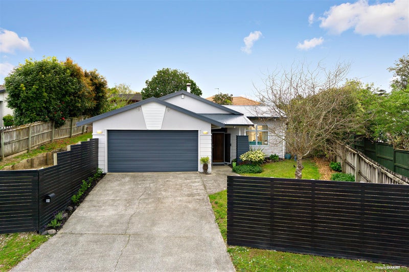 14 Clarion Place, Glendene, Auckland - Carousel 2