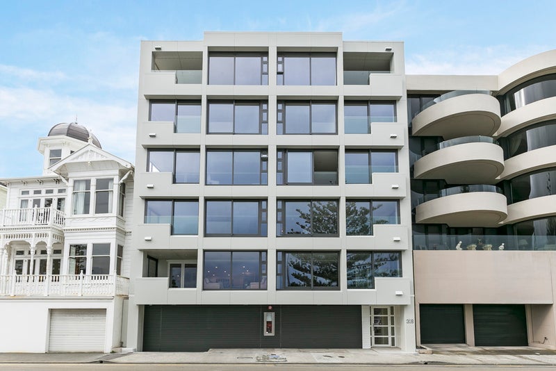 3/318 Oriental Parade, Oriental Bay, Wellington - Carousel 1