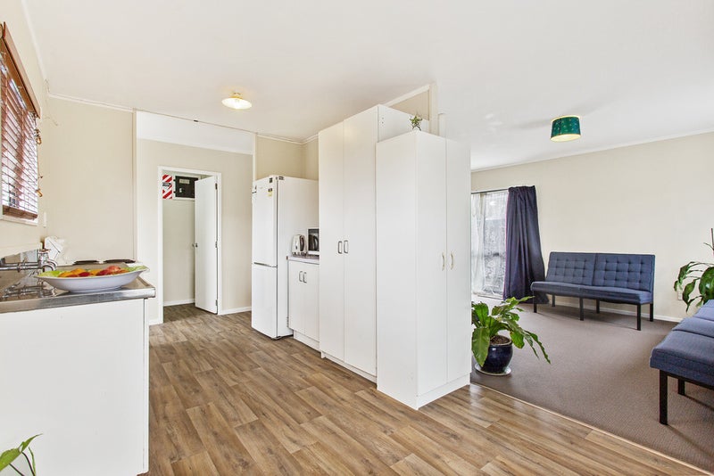 2/62 Greenmeadows Avenue, Manurewa East, Auckland - Carousel 2