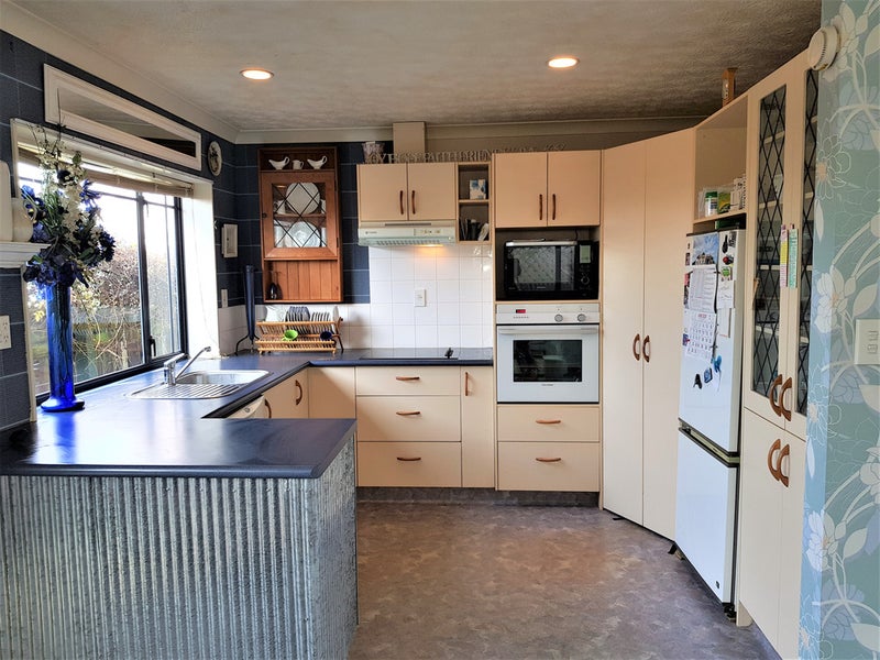 10 Anzac Avenue, Onekawa, Napier - Carousel 2