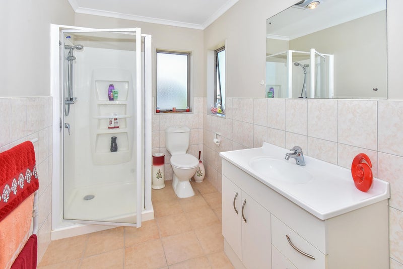 33 Crossandra Drive, Mangere, Auckland - Carousel 9