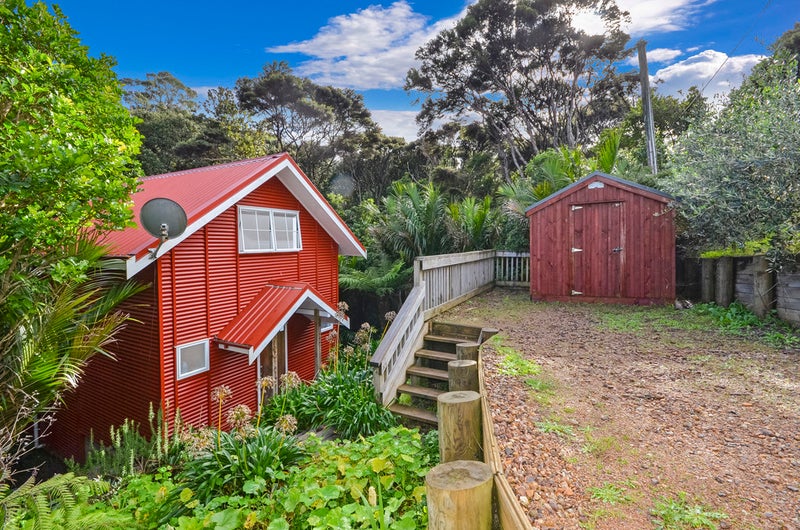 51 Glen Brook Road, Omiha, Waiheke Island - Carousel 1