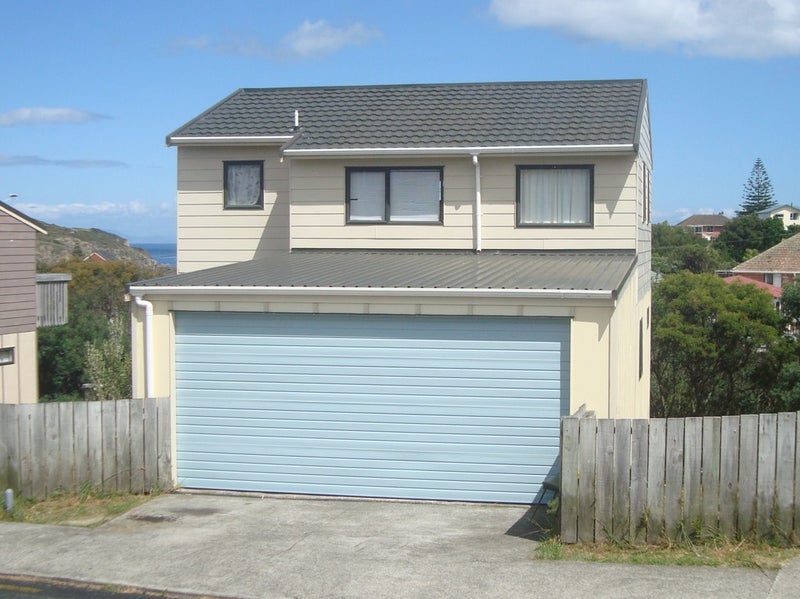 14 Morere Street, Titahi Bay, Porirua - Carousel 1