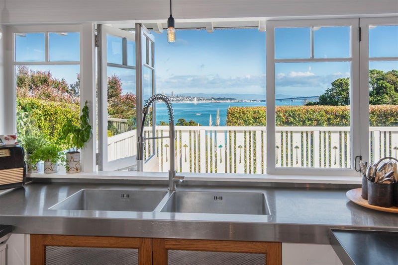 13 SECOND AVE, Stanley Point, Auckland - Carousel 2