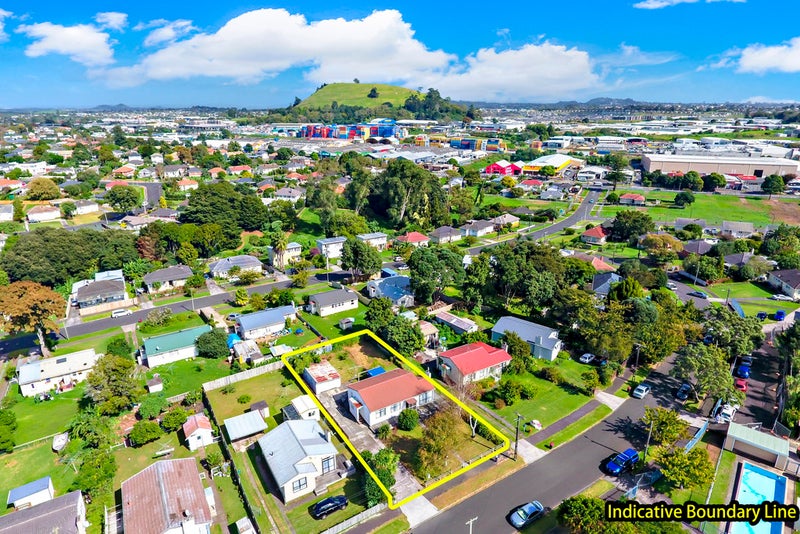 13 Taratoa Street, Point England, Auckland - Carousel 2