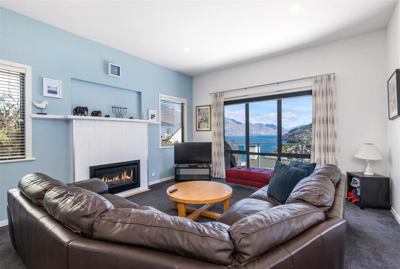56B Belfast Terrace, Queenstown, Queenstown - Carousel 2