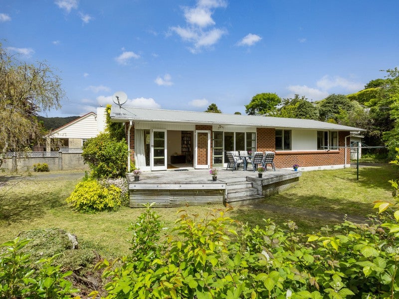 11 Terminus Street, Silverstream, Upper Hutt - Carousel 1
