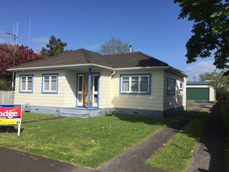 28 Oxford Street, Fairfield, Hamilton - Carousel 2