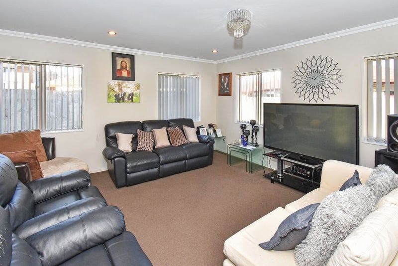 73A Robert Skelton Place, Clendon Park, Auckland - Carousel 2