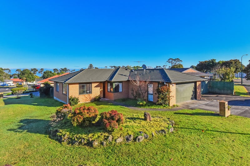 2 Reyland Close, Weymouth, Auckland - Carousel 1
