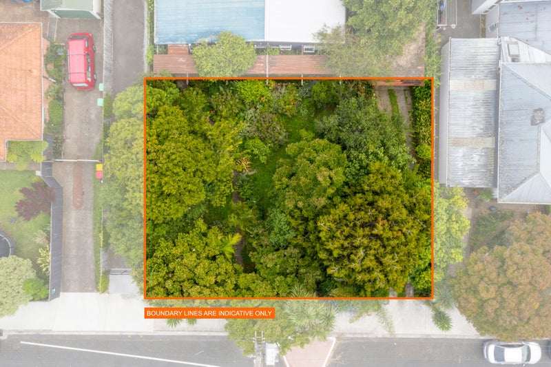 12A Coronation Road, Mangere Bridge, Auckland - Carousel 1