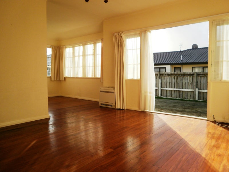 121 Roberts Line, Kelvin Grove, Palmerston North - Carousel 2